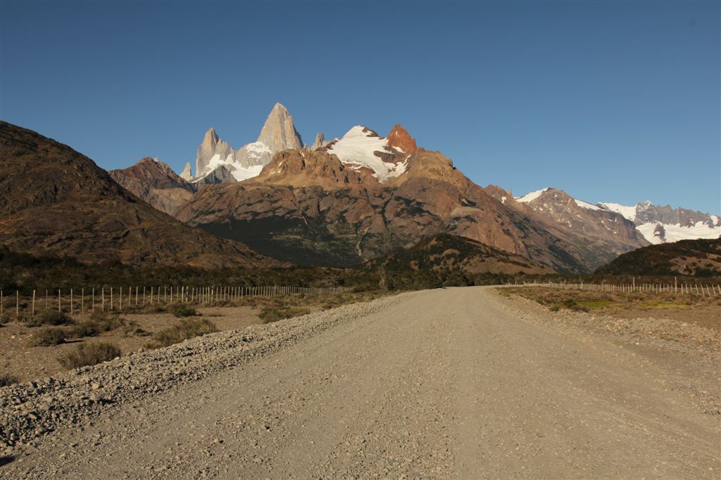 La piste menant au lago del Desierto