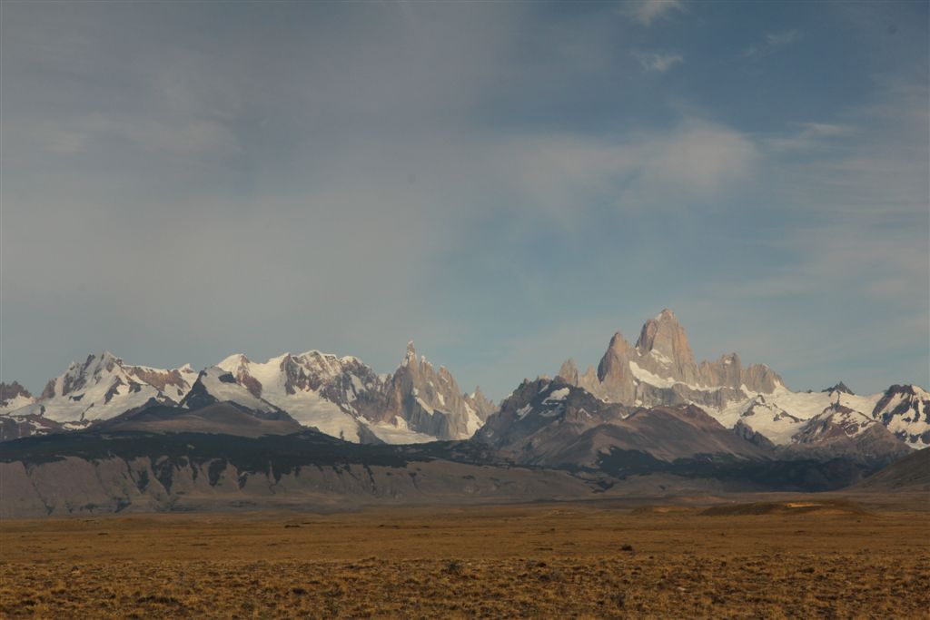 Le massif du Torre et du Fitz depuis la route menant à Calafate