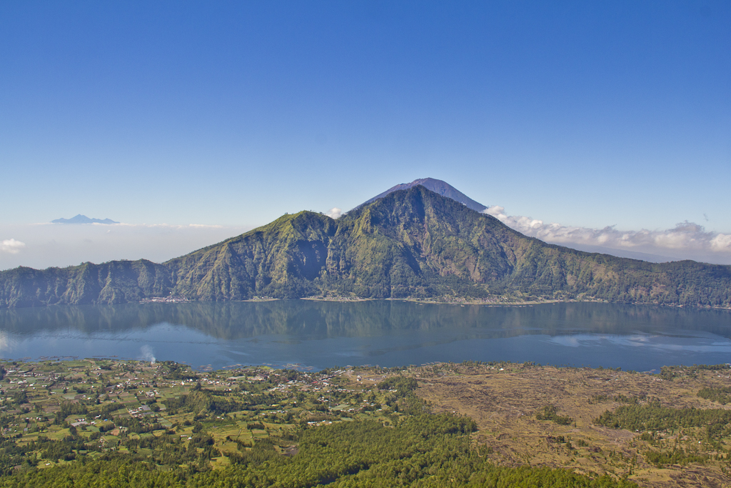 Toyabungkah, ascension du volcan Batur (1717 m)