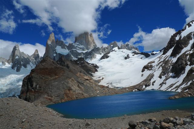 Notre guide local, Paulo, nous fait un petit briefing sur la journée qui nous attend - Balade à la Laguna de los Tres