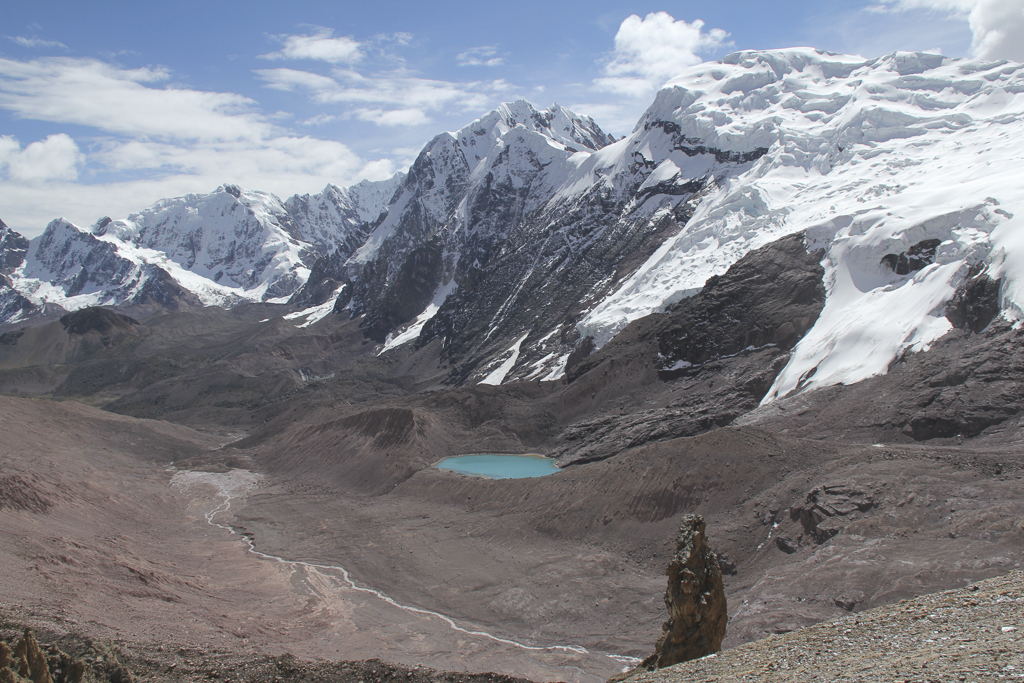 Vue globale sur la vallée cachée