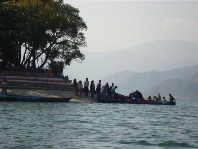 Fin du trek et retour à Pokhara (800 m)